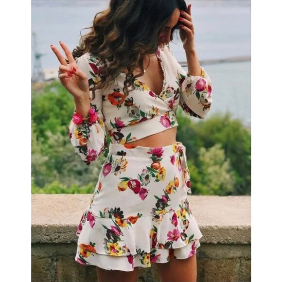 ZARA Floral Balloon Sleeve Blouse Faux Wrap Ruffle Trim Cropped Top - Picture 12 of 12